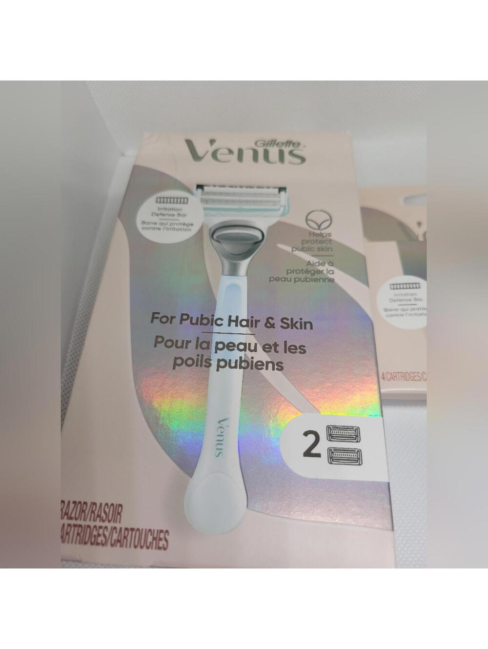 Gillette Venus Razor - Picture 2 of 7